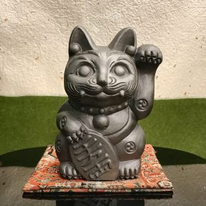 三州瓦『招鬼猫(まねきねこ)』
