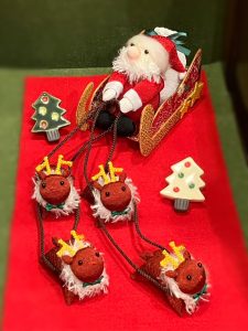 ちりめんクリスマス飾り『星空にサンタ』