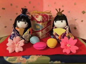 ちりめん雛人形『貝桶にさくら稚児雛』